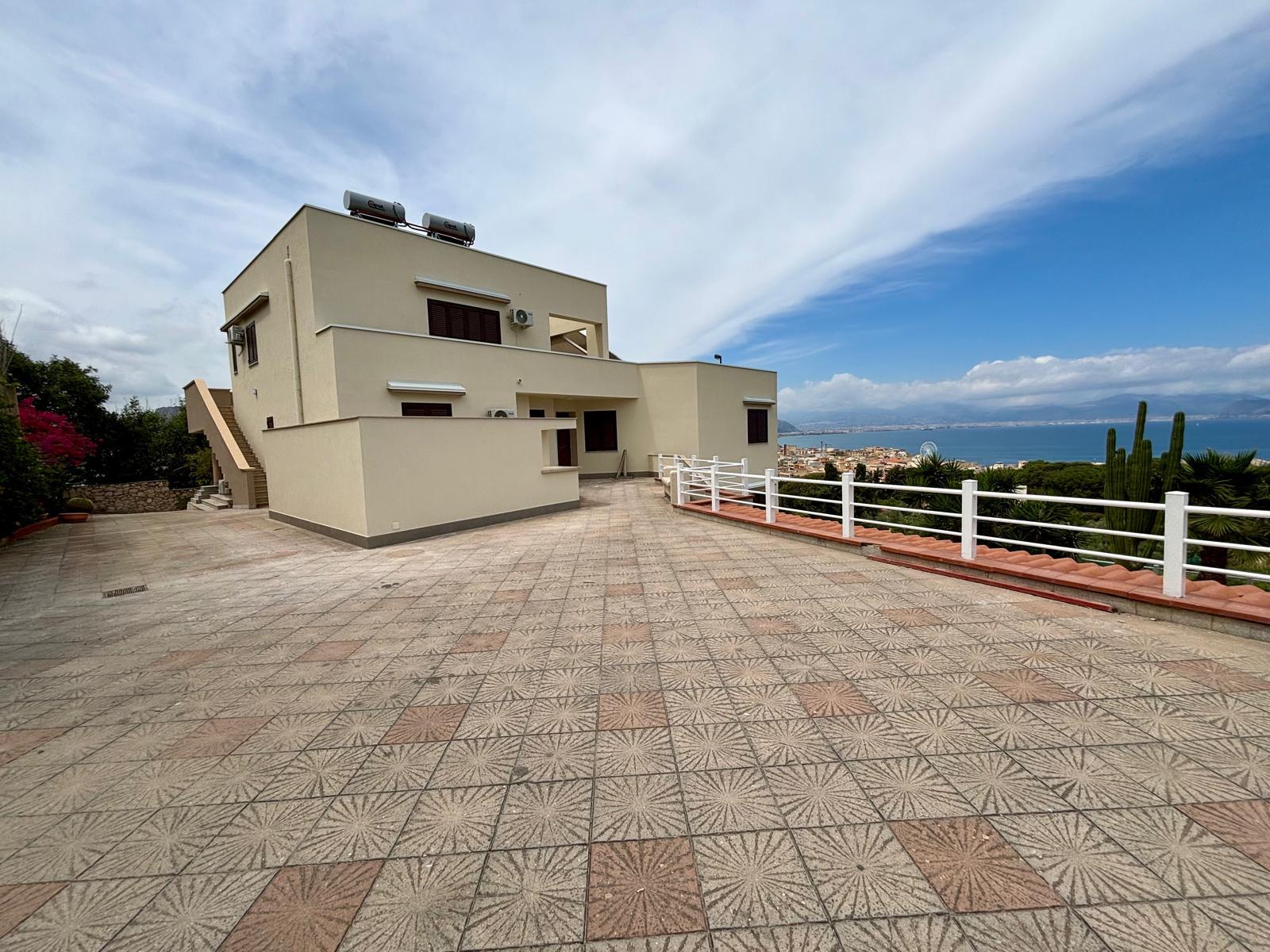 villa mongerbino aspra