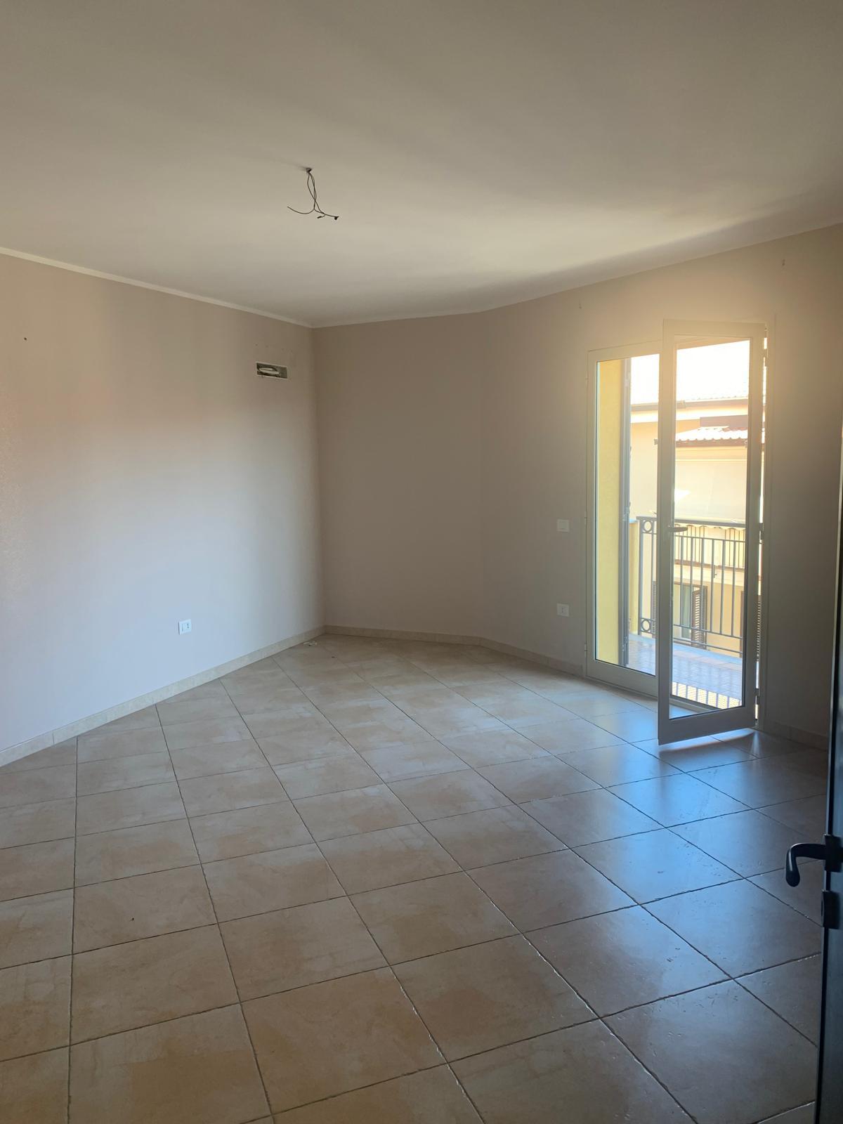 via nenni primo piano