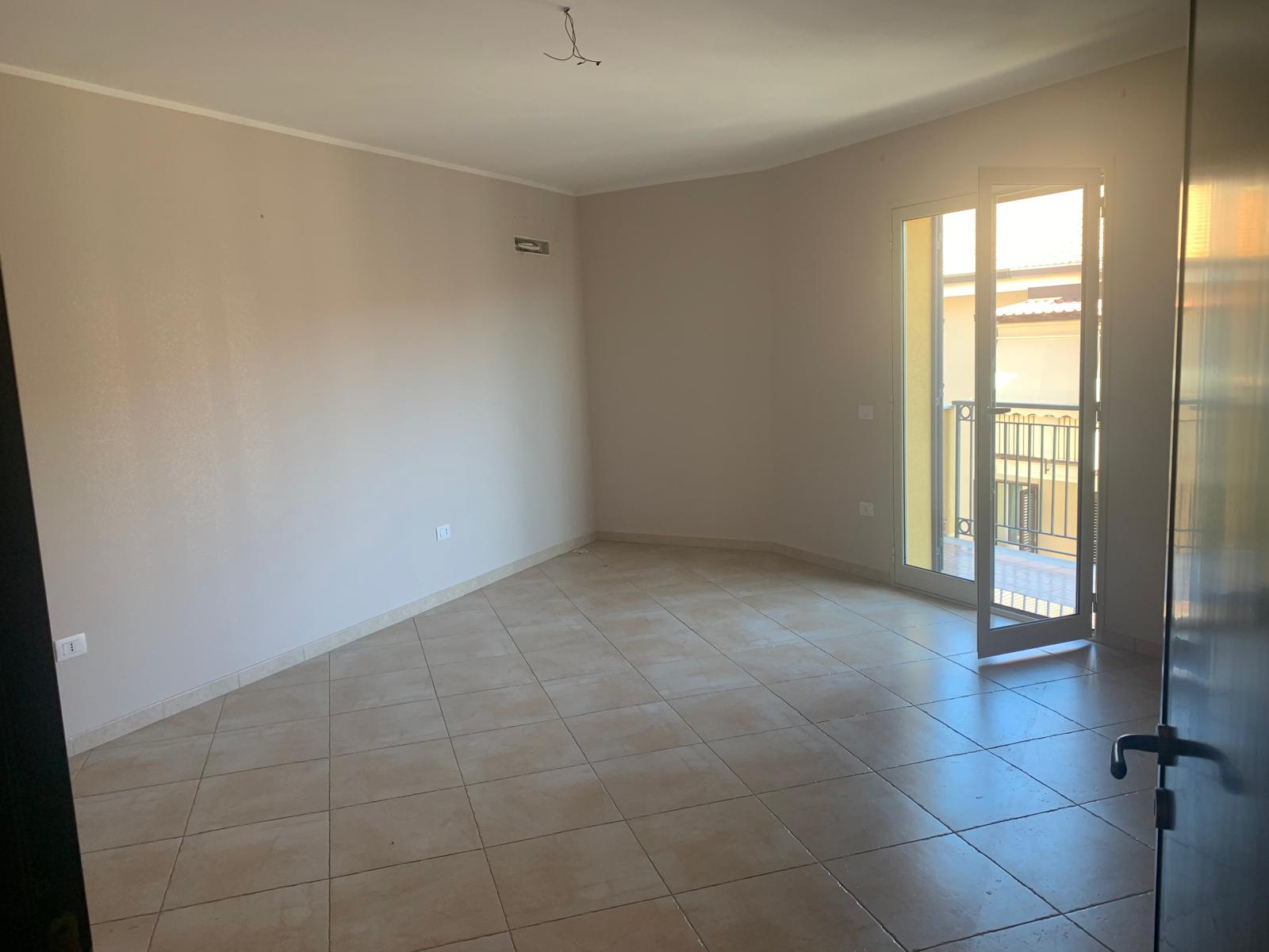 via nenni primo piano