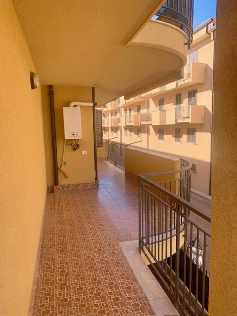 via nenni primo piano