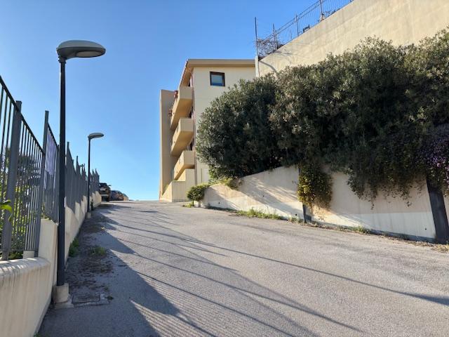 via petro nenni secondo piano