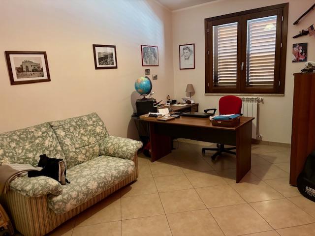 via petro nenni secondo piano